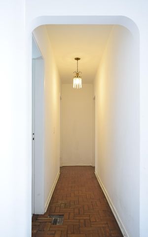 Apartamento à venda com 112m², 2 quartos e 2 vagasCorredor 