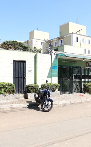 Apartamento para alugar com 51m², 3 quartos e sem vagaFachada - Placa GRANDE instalada na fachada do condomínio, dia 28/07/2026 - Código da placa: HNJM-1997