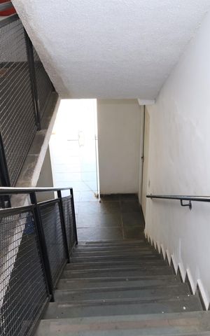 Apartamento para alugar com 51m², 3 quartos e sem vagaÁrea comum - Saguão do prédio