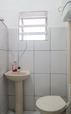 Casa à venda com 200m², 3 quartos e sem vagaBanheiro social