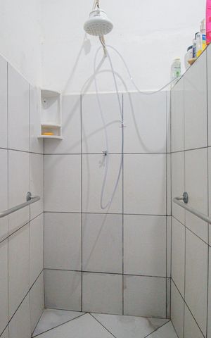 Casa à venda com 200m², 3 quartos e sem vagaBanheiro social