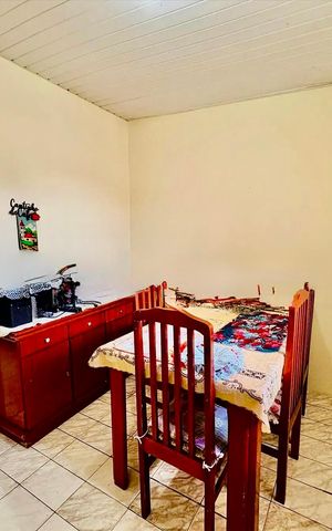 Casa à venda com 140m², 3 quartos e 1 vaga Casa à venda com 140m², 3 quartos e 1 vagaSala