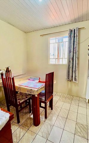 Casa à venda com 140m², 3 quartos e 1 vaga Casa à venda com 140m², 3 quartos e 1 vagaSala
