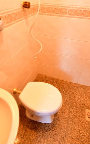 Apartamento para alugar com 249m², 4 quartos e 2 vagasBanheiro de serviço