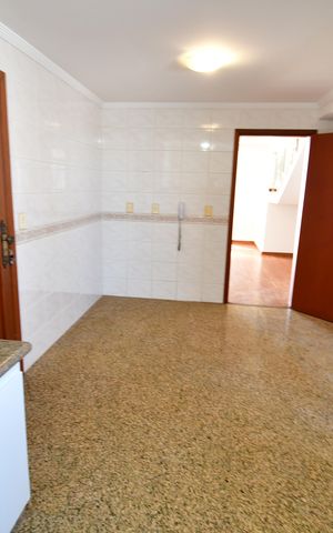 Apartamento para alugar com 249m², 4 quartos e 2 vagasCozinha