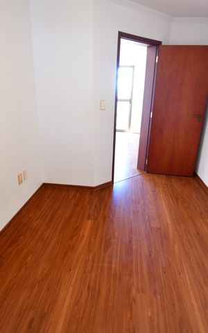 Apartamento para alugar com 249m², 4 quartos e 2 vagasQuarto de Serviço