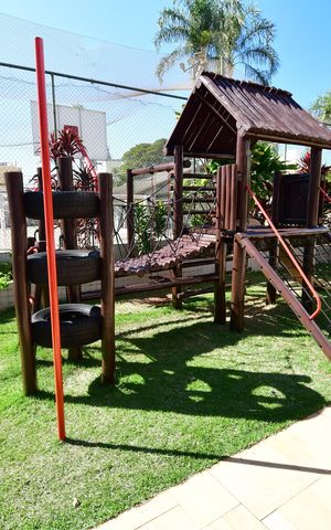 Apartamento para alugar com 249m², 4 quartos e 2 vagasÁrea comum - Playground
