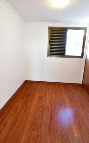 Apartamento para alugar com 249m², 4 quartos e 2 vagasQuarto de Serviço