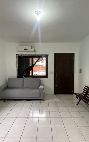 Casa à venda com 76m², 2 quartos e 3 vagas