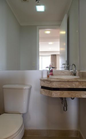 Apartamento para alugar com 153m², 3 quartos e 3 vagasLavabo