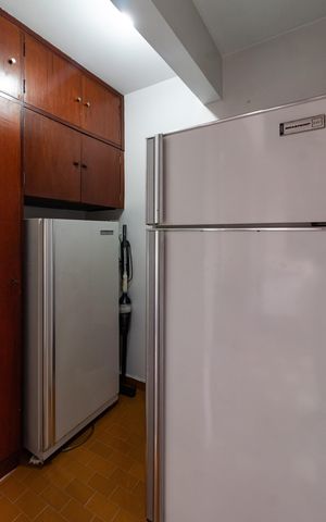 Apartamento à venda com 126m², 3 quartos e 2 vagas Apartamento à venda com 126m², 3 quartos e 2 vagasQuarto de Serviço