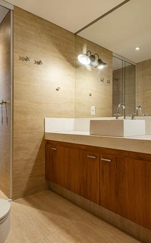Apartamento à venda com 184m², 3 quartos e 2 vagas Apartamento à venda com 184m², 3 quartos e 2 vagasBanheiro