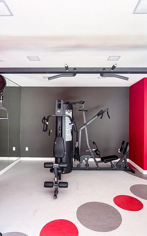 Apartamento à venda com 46m², 2 quartos e 1 vaga Apartamento à venda com 46m², 2 quartos e 1 vagaAcademia