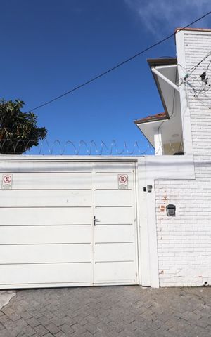 Casa para alugar com 180m², 2 quartos e 1 vagaFachada