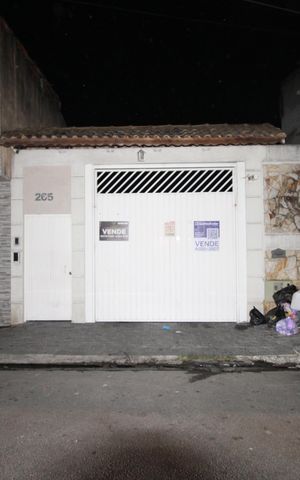 Casa de condomínio à venda com 41m², 2 quartos e 1 vagaFachada