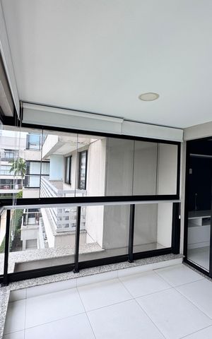Apartamento para alugar com 148m², 3 quartos e 2 vagas Apartamento para alugar com 148m², 3 quartos e 2 vagasVaranda