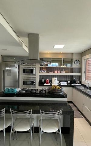Apartamento para alugar com 231m², 3 quartos e 3 vagas