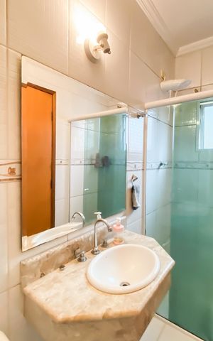 Casa à venda com 140m², 3 quartos e 4 vagasBanheiro da suíte 3