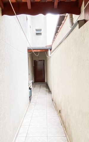 Casa à venda com 140m², 3 quartos e 4 vagasCorredor 