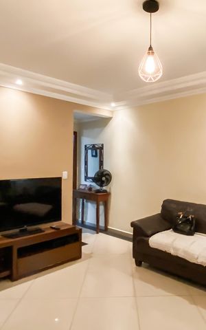 Casa à venda com 140m², 3 quartos e 4 vagasSala 