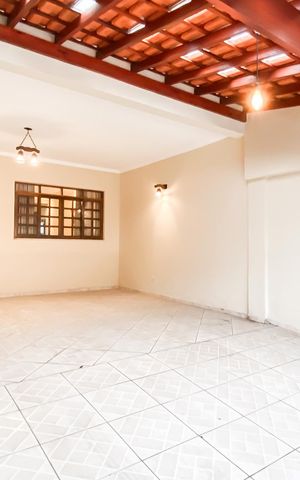 Casa à venda com 140m², 3 quartos e 4 vagasGaragem 