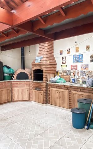 Casa à venda com 140m², 3 quartos e 4 vagasÁrea de Serviço