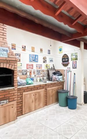 Casa à venda com 140m², 3 quartos e 4 vagasChurrasqueira