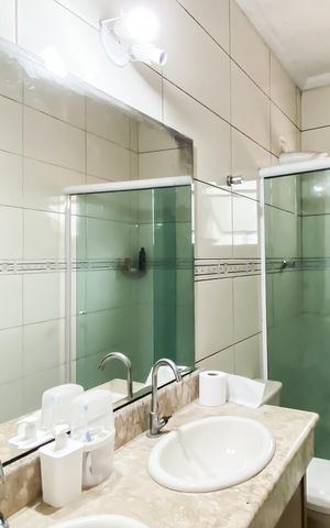 Casa à venda com 140m², 3 quartos e 4 vagasBanheiro da Suíte 2