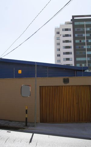 Casa à venda com 310m², 4 quartos e 2 vagasFachada