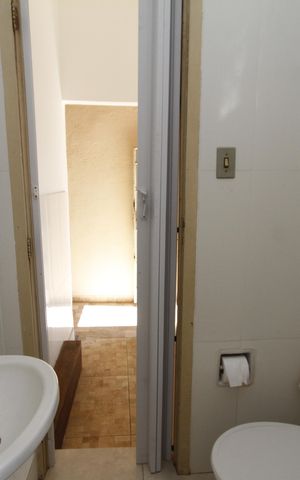 Casa à venda com 310m², 4 quartos e 2 vagasBanheiro de serviço