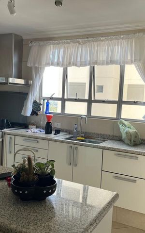 Apartamento à venda com 181m², 4 quartos e 2 vagas Apartamento à venda com 181m², 4 quartos e 2 vagasCozinha