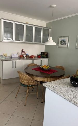 Apartamento à venda com 181m², 4 quartos e 2 vagas Apartamento à venda com 181m², 4 quartos e 2 vagasSala