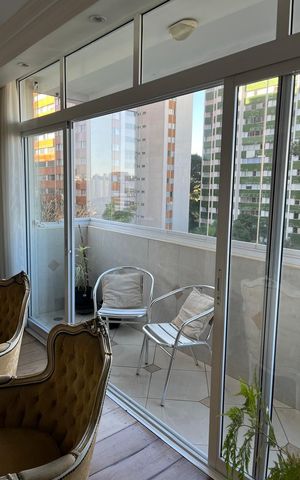 Apartamento à venda com 181m², 4 quartos e 2 vagas Apartamento à venda com 181m², 4 quartos e 2 vagasSala