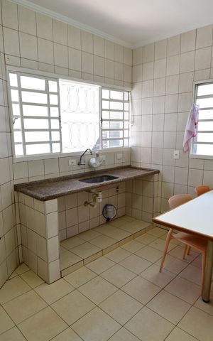 Casa para alugar com 154m², 4 quartos e 4 vagasCozinha