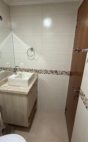 Apartamento à venda com 68m², 2 quartos e 1 vaga Apartamento à venda com 68m², 2 quartos e 1 vagaBanheiro