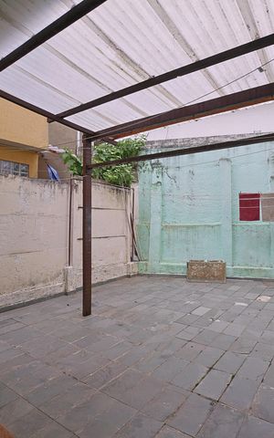 Casa para alugar com 131m², 2 quartos e 1 vagaÁrea de Serviço