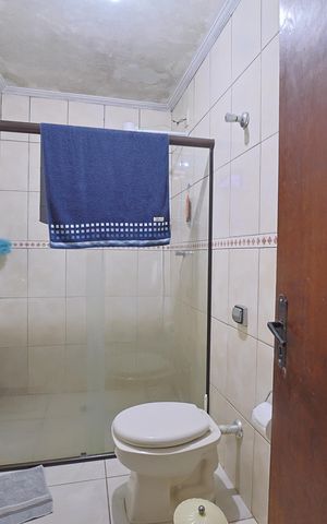 Casa à venda com 152m², 4 quartos e 2 vagasBanheiro 2- Casa 2
