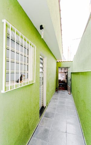 Casa à venda com 100m², 2 quartos e 2 vagasQuintal