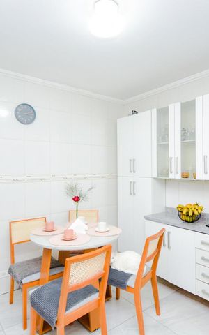 Casa à venda com 100m², 2 quartos e 2 vagasCozinha