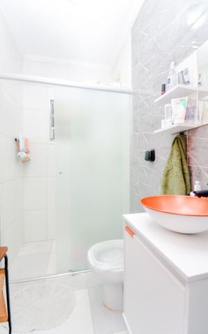 Casa à venda com 100m², 2 quartos e 2 vagasBanheiro