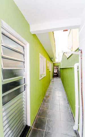 Casa à venda com 100m², 2 quartos e 2 vagasÁrea de Serviço