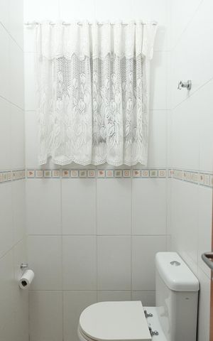 Casa à venda com 210m², 3 quartos e 4 vagasLavabo