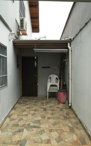 Casa à venda com 210m², 3 quartos e 4 vagasQuintal