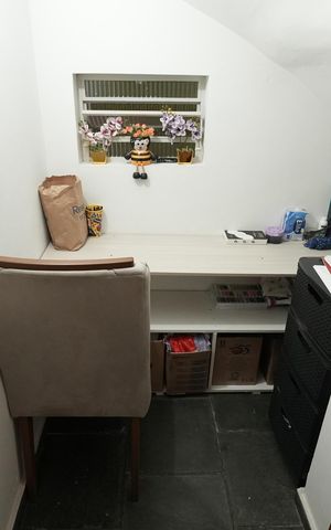 Casa à venda com 210m², 3 quartos e 4 vagasEscritório