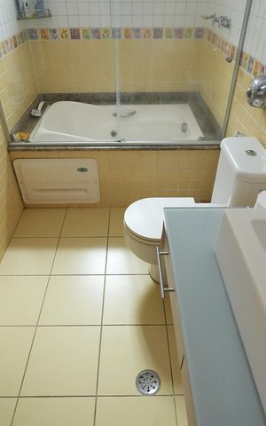 Casa à venda com 210m², 3 quartos e 4 vagasBanheiro da Suíte