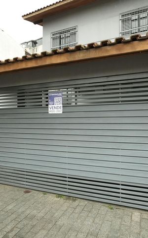 Casa à venda com 210m², 3 quartos e 4 vagasPlaca