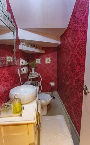 Casa de condomínio à venda com 101m², 3 quartos e 2 vagas Casa de condomínio à venda com 101m², 3 quartos e 2 vagasLavabo