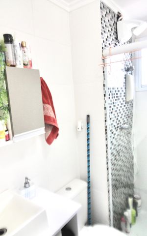 Apartamento à venda com 52m², 2 quartos e 1 vaga Apartamento à venda com 52m², 2 quartos e 1 vagaBanheiro
