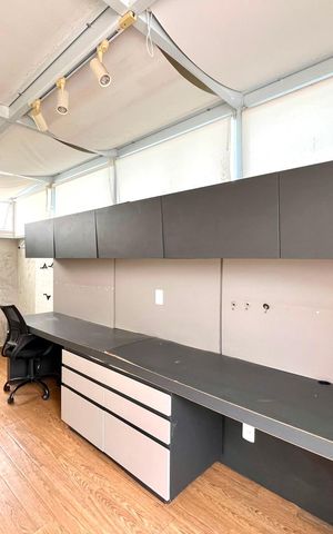 Apartamento para alugar com 217m², 2 quartos e 2 vagas Apartamento para alugar com 217m², 2 quartos e 2 vagasEscritório