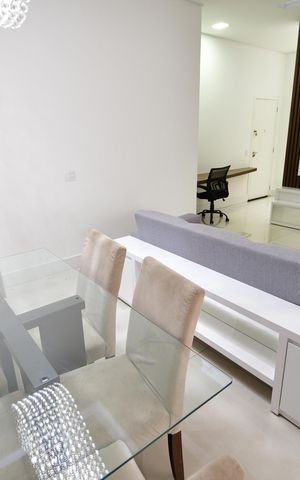 Apartamento para alugar com 217m², 2 quartos e 2 vagasSala